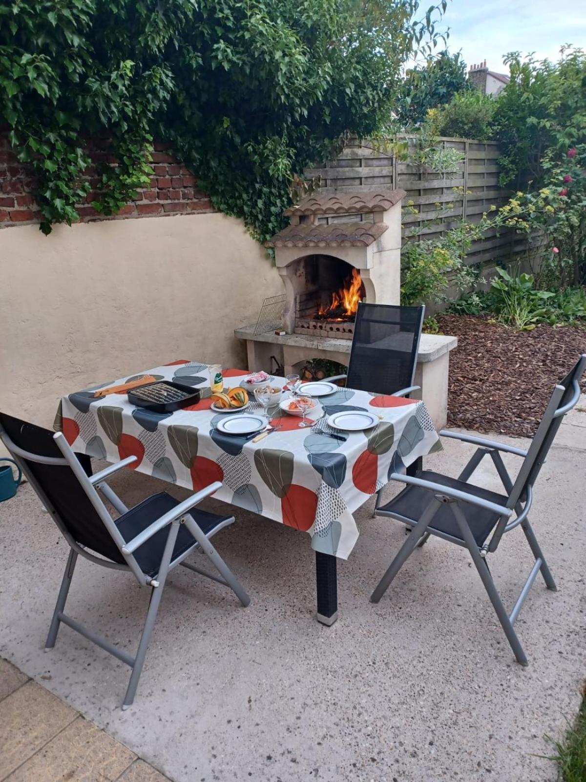 Nice House, Garden And Bbq 3Km From The Beach / Jolie Maison, Jardin Et Bbq A 3 Km De La Plage Coudekerque-Branche Exteriér fotografie